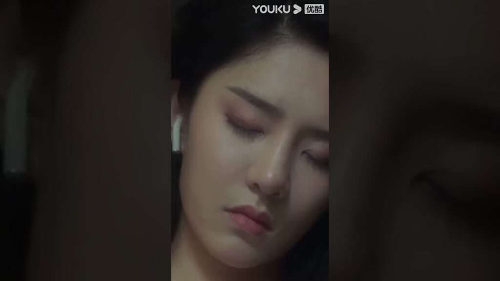 “أناكوندا في جزيرة الأفاعى”|الجمال فتح عينيها لمواجهة الثعبان الصغير!|YOUKU "أناكوندا في جزيرة الأفاعى"|الجمال فتح عينيها لمواجهة الثعبان الصغير!|YOUKU