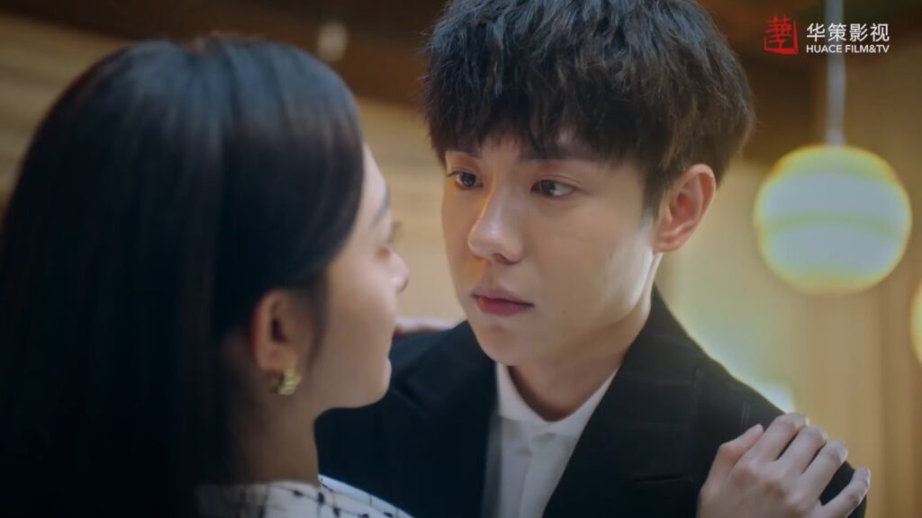 يتعرض إلى مواقف غريبة بسبب مرضه 😅 | مقطع من مسلسل لا تخجل