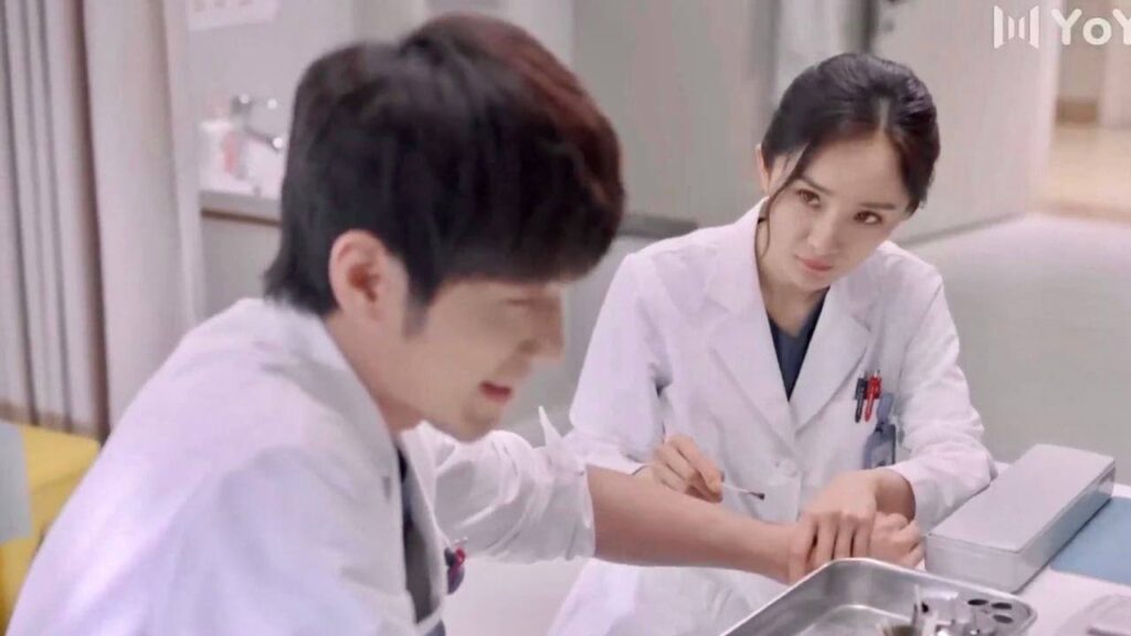 لا تتظاهر بالرجولة أمامي اصرخ اذا تشعر بالألم ( شكرا ايها الطبيب )