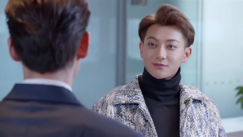 يشعر (شي شياو فاي) بالغيرة على (تونغ وي) ويبعد صديقها عنها ~  | مقطع من مسلسل المفاوض