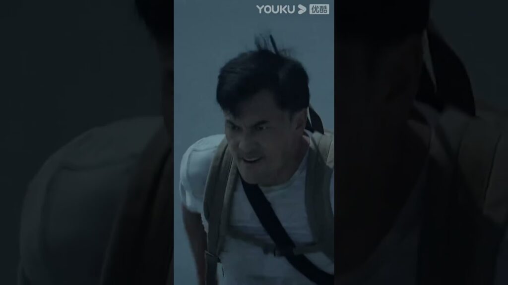 "وحش العمق"｜Monster of the Deep｜وحوش البحر تدمر المباني وتطارد البشر! قاده الرجل إلى البحر!｜YOUKU