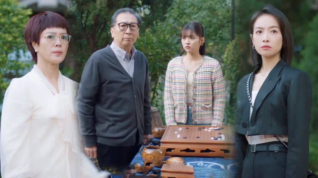 أخيرًا يظهر أن الجد غير متحيز ويوبخ ابنته بشدة لكلامها القاس لحفيدته الكبرى😯مشهد من عزيزتنا المترجمة أخيرًا يظهر أن الجد غير متحيز ويوبخ ابنته بشدة لكلامها القاس لحفيدته الكبرى😯مشهد من عزيزتنا المترجمة