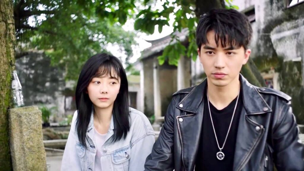 انا اسمع كلامك فقط ولا ابالي للاخرين