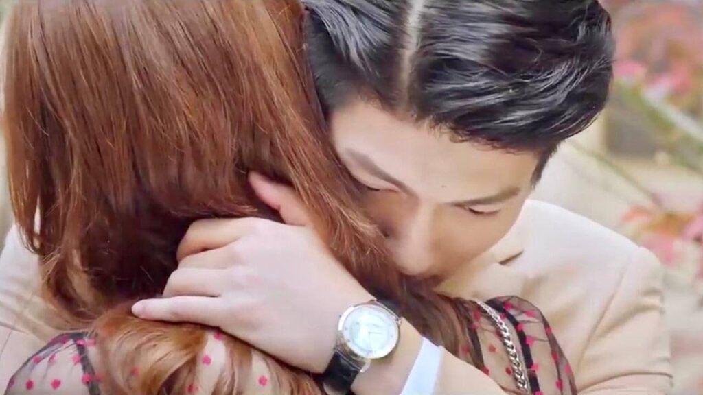 تتخلـى عن عملـها و عن شهرتها و تذهب معـه الى الخارج بسبب حُبـها لـه