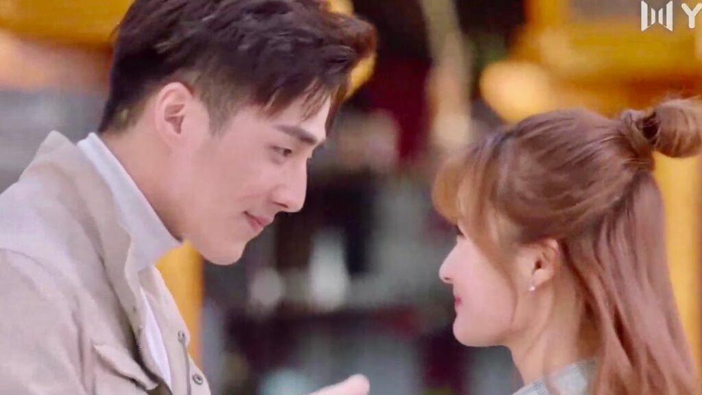 زوجها معتاد على الرفاهيـة و انفاق المال ويريد ان يدللها   ( هي التي احبها )