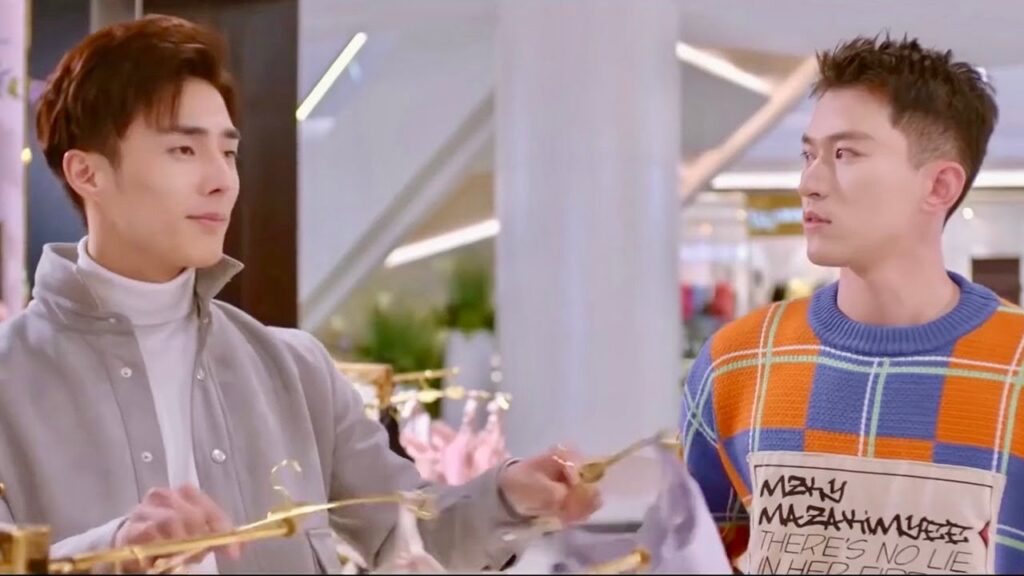 يذهب لشراء ملابس داخليـة لزوجتـه و يأخذ صديقـه معه ( هي التي احبها ) يذهب لشراء ملابس داخليـة لزوجتـه و يأخذ صديقـه معه ( هي التي احبها )