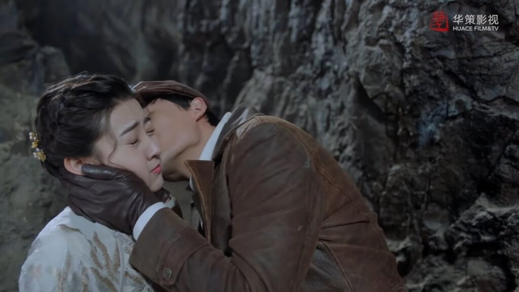 يسمع (كونغ) حقيقة مشاعر (ليان) اتجاهه صدفة، فيقبلها ~ | مقطع من مسلسل "المخبر ذو المزاج الحاد"