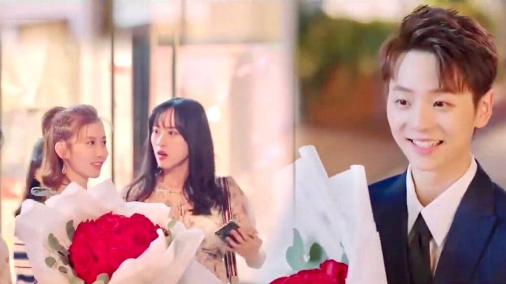 يأتي وهو يحمل الورد لها لكي تتباهى بـه امام صديقاتها  ( حبيبتـي )