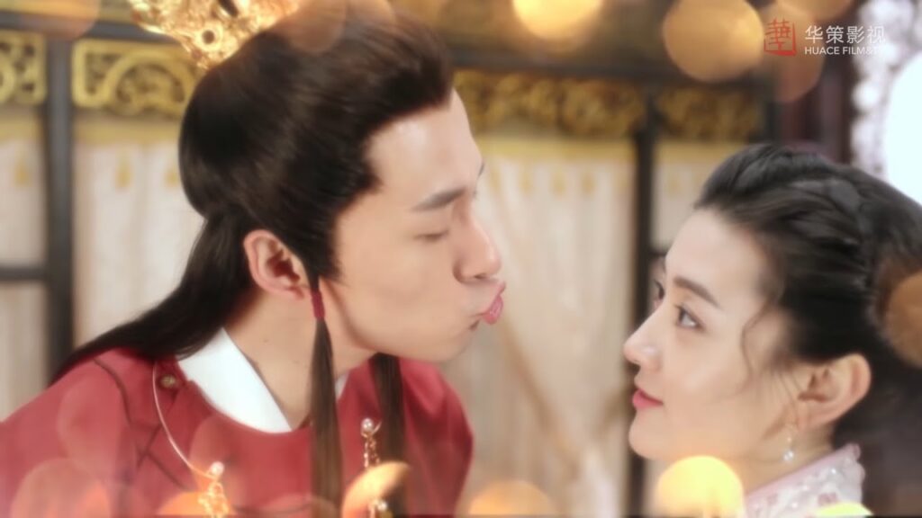 يا إلهي، يبدو أن الضابط (كونغ) جائع، ‫سوف يأكلنا 🤣🤣 | مقطع من مسلسل "المخبر ذو المزاج الحاد"