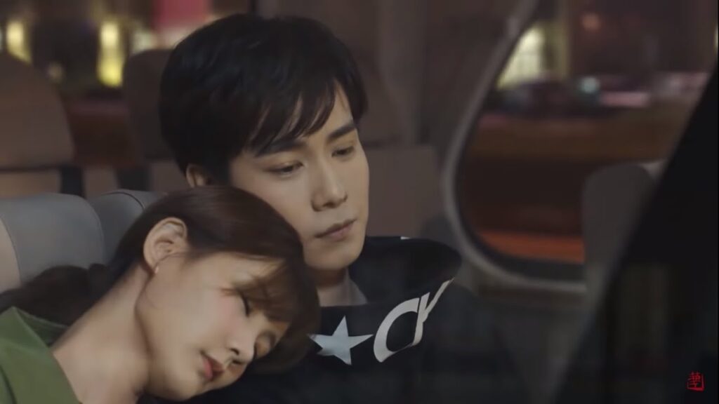 يجدها نائمة فيذهب للجلوس بجانبها ويضم رأسها لصدره | مشهد من هيا هيا يا حبار الجزء الثاني