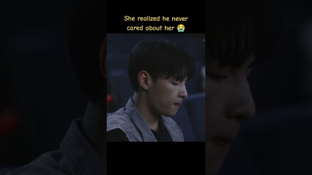أدركت أنه لم يهتم بها أبدًا💔😢#ariverrunsthroughit #wangruichang #huyixuan #cdrama #youku أدركت أنه لم يهتم بها أبدًا💔😢#ariverrunsthroughit #wangruichang #huyixuan #cdrama #youku