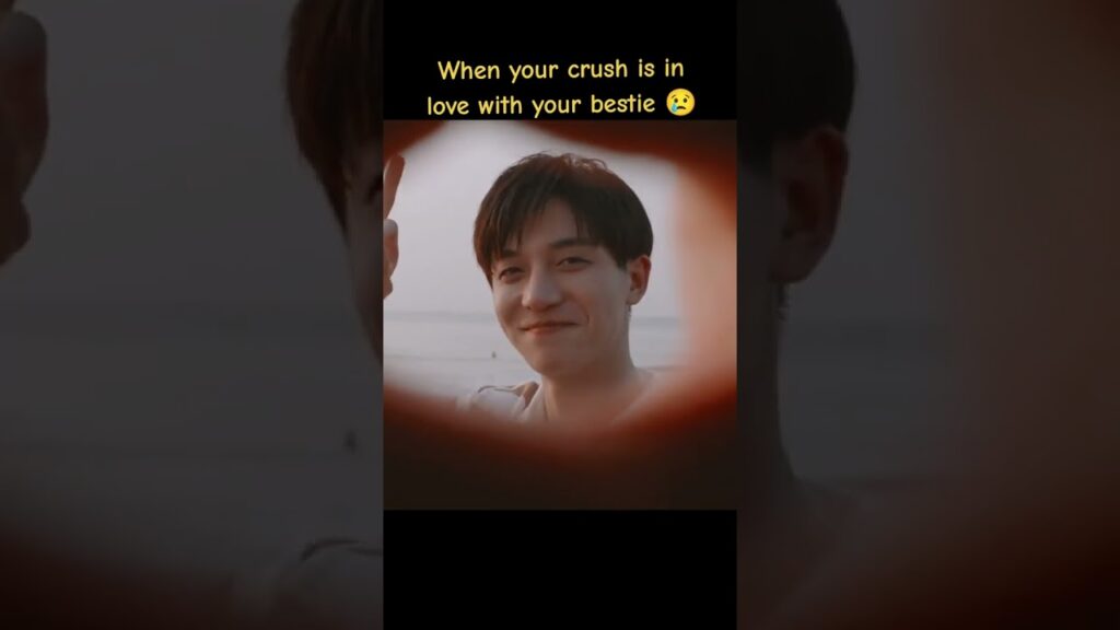 عندما يقع الشخص الذي يعجبك في حب صديقتك المفضلة💔😢#ariverrunsthroughit #cdrama #youku عندما يقع الشخص الذي يعجبك في حب صديقتك المفضلة💔😢#ariverrunsthroughit #cdrama #youku