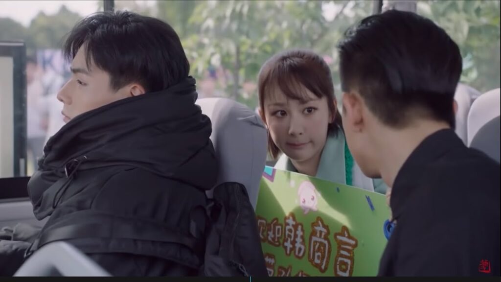 لا ترتدي مثل هذه الملابس مرة أخرى..! مشهد من المسلسل الرومانسي "هيا هيا يا حبار" مترجم للعربية