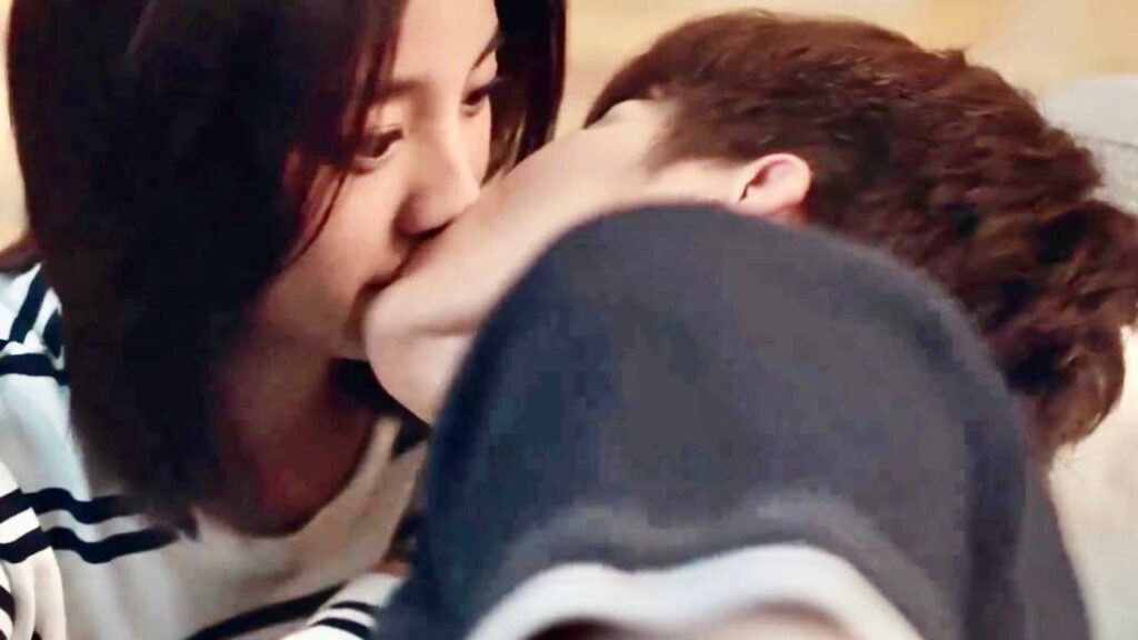 اذهبـي للنوم في السرير , والا لن اكبح نفسـي اكثر