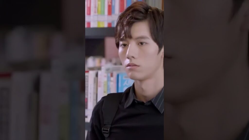 ألا ترين غيرتي عليك؟! #professionalsingle   #yoyoarabic #ireinesong #aarondeng #shorts #عزباء_محترفة