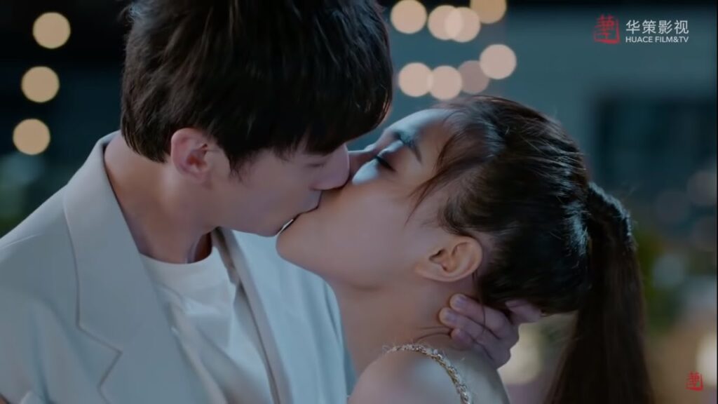 اليوم أنا من سيقبلكِ، أنتِ ملكتي مشهد من المسلسل الصيني الرومانسي “لنكن معاً” اليوم أنا من سيقبلكِ، أنتِ ملكتي مشهد من المسلسل الصيني الرومانسي "لنكن معاً"