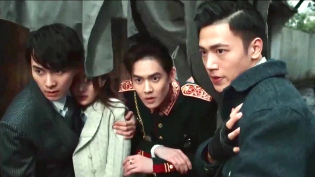 يحاولون حمايـة الفتاة من العصابة التي تريدها  ( وكالة الشباب )