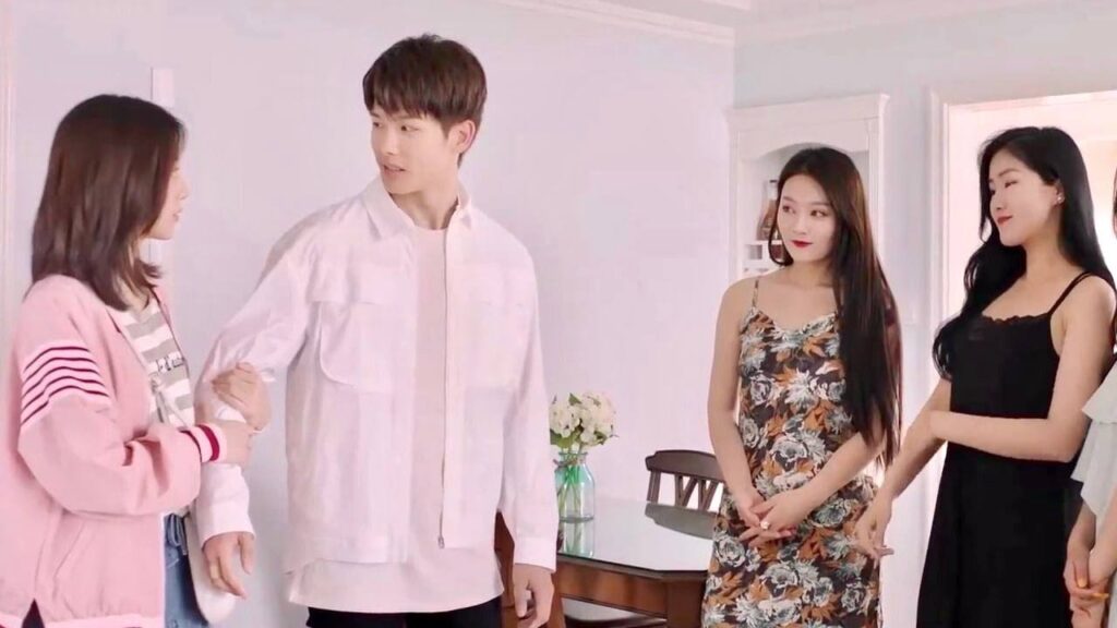 أبحث عن غرفة للإيجار. قالت هنا رائع ، لكنها غيرت رأيها عندما رأت