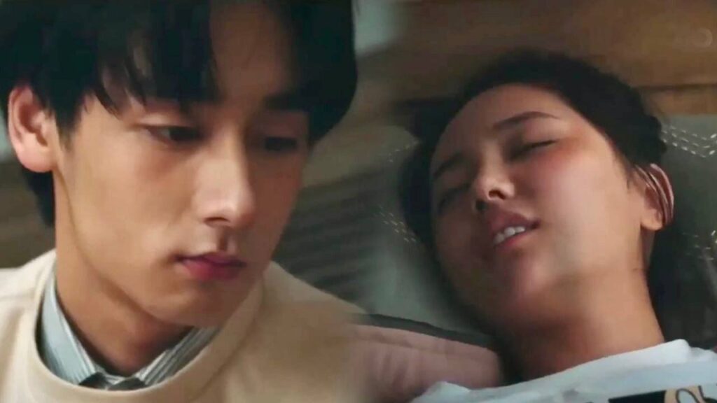 سرقة قبـلة منها وهي نائمـة لا تعتبر جريمـة ( حبيبي من الورق ) سرقة قبـلة منها وهي نائمـة لا تعتبر جريمـة ( حبيبي من الورق )