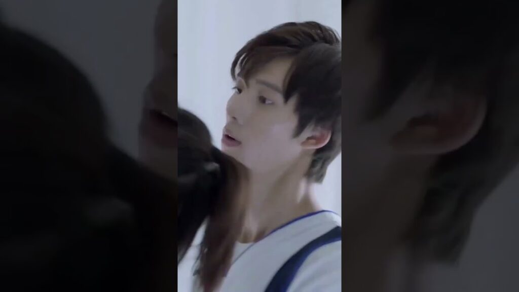 فتاتي قصيرة لكن شقية #professionalsingle #عزباء_محترفة #yoyoarabic #aarondeng #ireinesong #