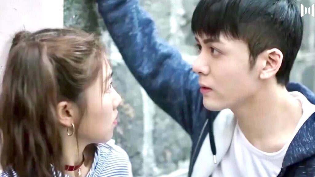 مصاب بالفصام لايعرف الحب و المشاعر يلتقى بفتاة تغير حياته للأبد مصاب بالفصام لايعرف الحب و المشاعر يلتقى بفتاة تغير حياته للأبد