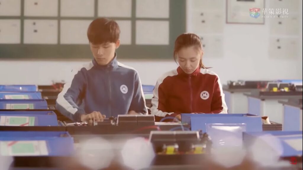 تطلب منه مساعدتها في وجبتها وفيعترف لها بحبه مشهد من المسلسل الرومانسي الصيني "أنا فقط أحبك" مترجم