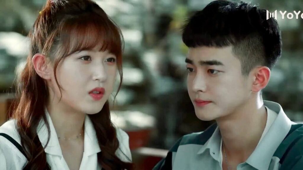 تطلب من رئيسها المغرور ان يذهب معها في موعد غرامي  ( الحب الصامت )