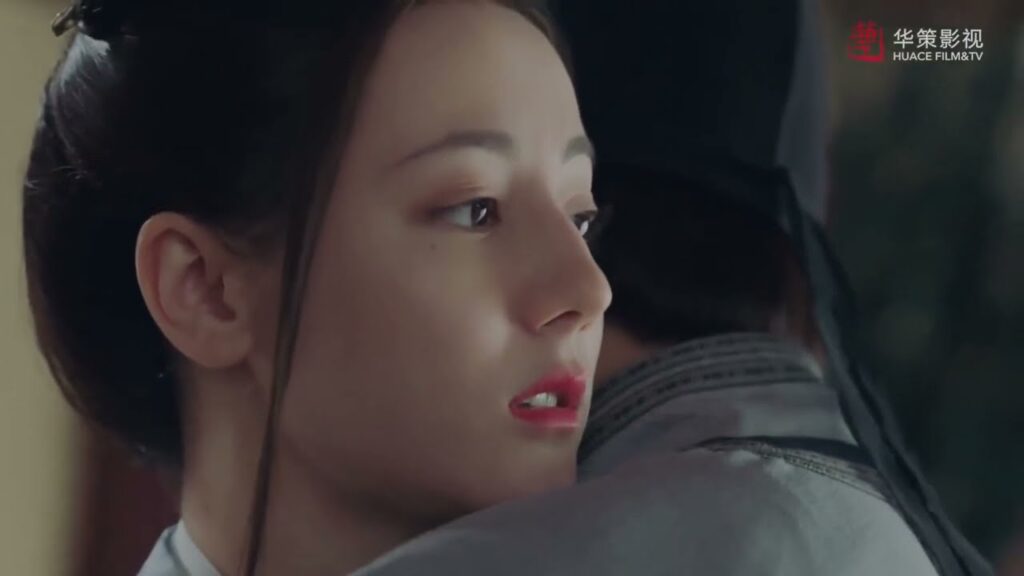 وجدها أخيرًا ولكن لم يستطيع مساعدتها  فقامت بصفعه مشهد من المسلسل الرومانسي "القصيدة الطويلة" مترجم