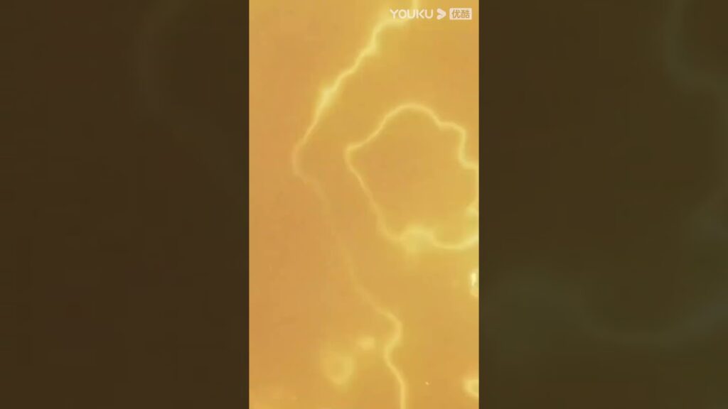 تمتلئ الضباب الدخاني، وتوشك المعركة الفردية على أن تبدأ!｜YOUKU