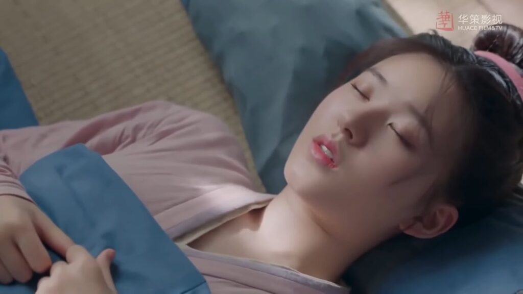 تحولت الأميرة الهاربة ( لو يان) إلى خادمة فقيرة! مشهد من مسلسل "القصيدة الطويلة" | "The Long Ballad"