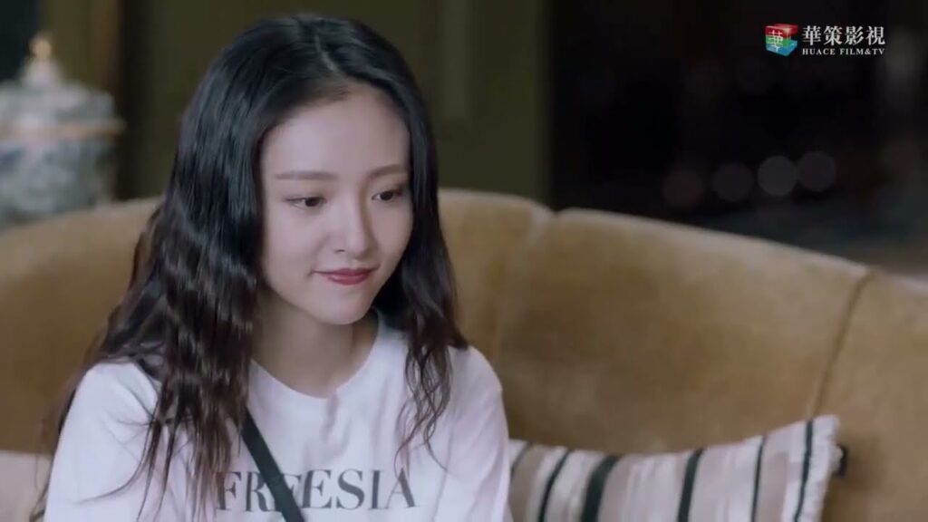 طلب الرئيس مقابلة زوجة النجم المستقبلية في السر  مشهد من المسلسل الرومانسي "ألمع نجم في السماء"