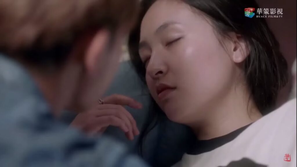 عندما أريد تقبيل حبيبتي النائمة مشهد من المسلسل الرومانسي الموسيقي "ألمع نجم في السماء" مترجم عربي