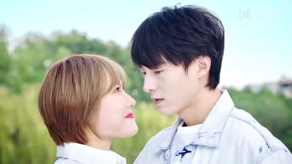 يخجل من النظر الى عينيها بعد ان  اعترفـت لـه ( على وشك الشهرة )