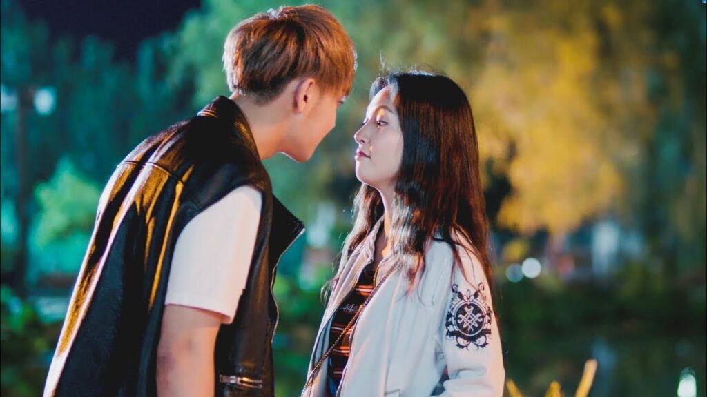 يطلب يدها ليتأكد أنه علي قيد الحياة مشهد من المسلسل الرومانسي الموسيقي "ألمع نجم في السماء" مترجم