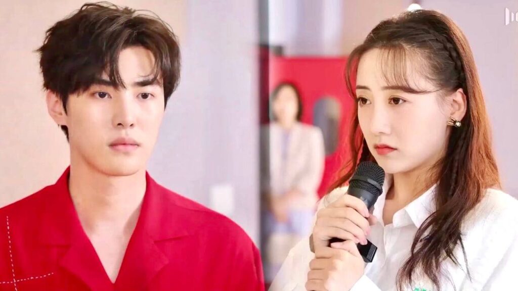 تأسر قلـبه بغنائها , ويتذكر بانها هي نفسها الفتاة التي كانت صديقـة طفولتـه ( على وشك الشهرة ) تأسر قلـبه بغنائها , ويتذكر بانها هي نفسها الفتاة التي كانت صديقـة طفولتـه ( على وشك الشهرة )