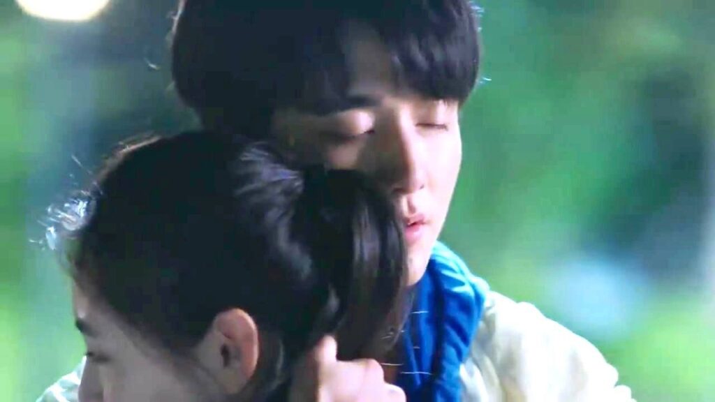 واخيرا يعترف لها , فتعانقه و تجعله فارس احلامها ( تزلج في الحب )