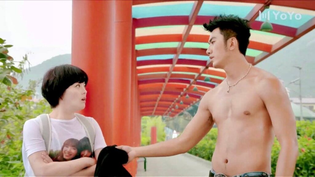 يريد ان يتبادل القميص معها ( قوة الحب )