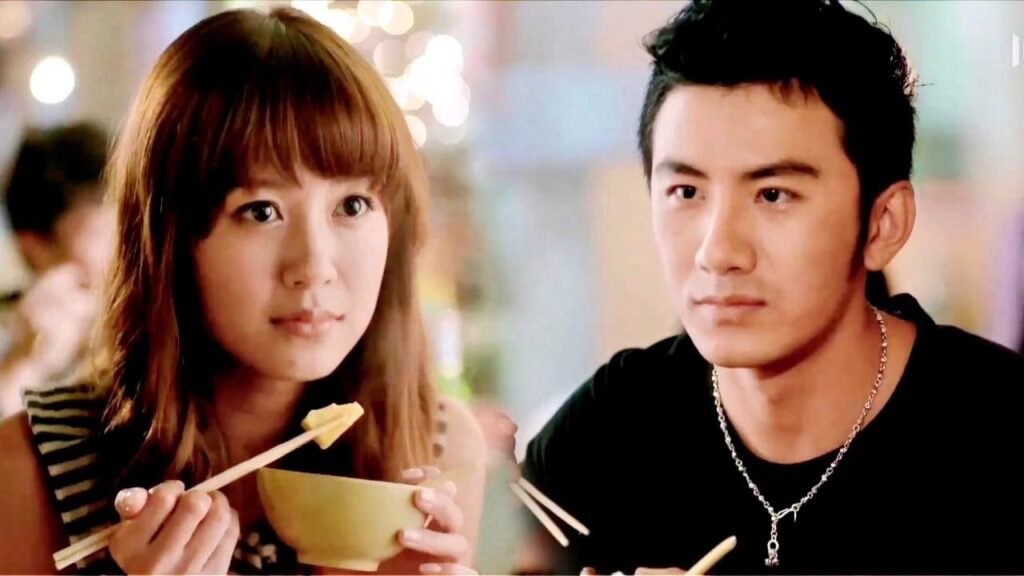 يستمتع برؤيتها وهي تأكل ( قوة الحب )