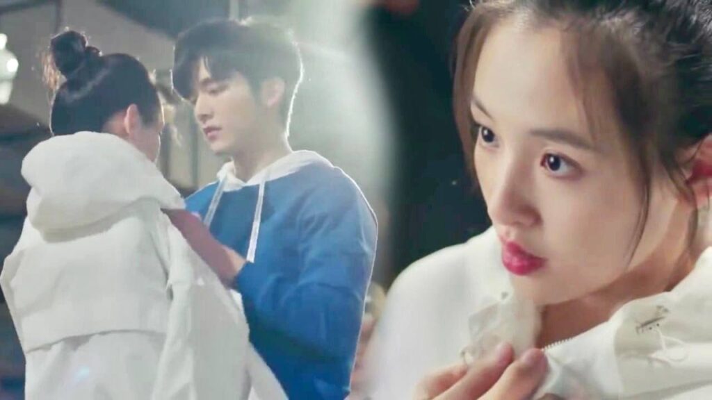 يخلع معطـفه و يغطي فستانها الممزق امام الجميع ( تزلج في الحب )