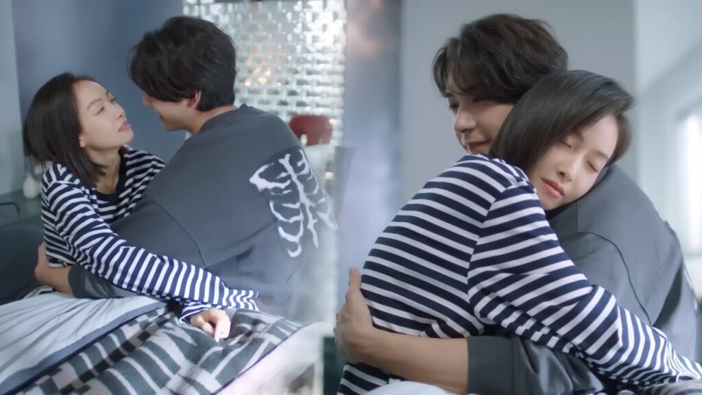 تنسى أخذ مفاتيح منزلها فتبقى في منزل حبيبها لبدآ في العيش معًا💖مشهد رومانسي من "عزيزتنا المترجمة"