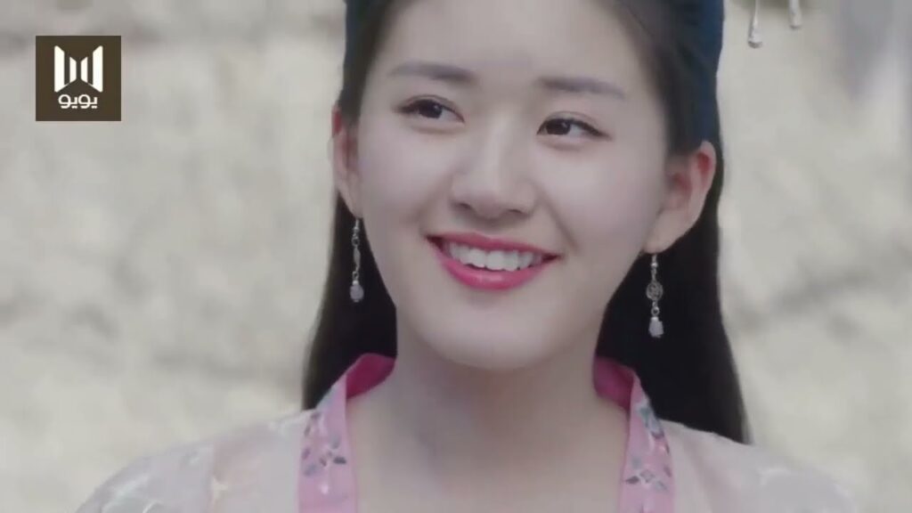 تتصرف بعفويـة معه و تجعله يقع في حبها ( اوه يا امبراطوري )