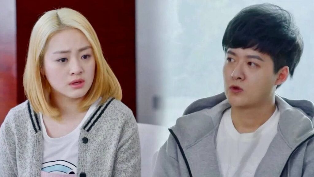 تتستغل الفرصة و تتزوج من شاب غني بالرغم من فقرها  ( مغامرة الزواج )