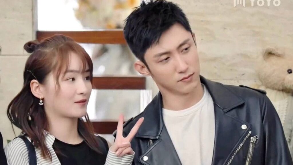 يجعل حارسته تلتقط صور له مع حبيبتـه 🔥❤️ ( محظوظ بلقائك )