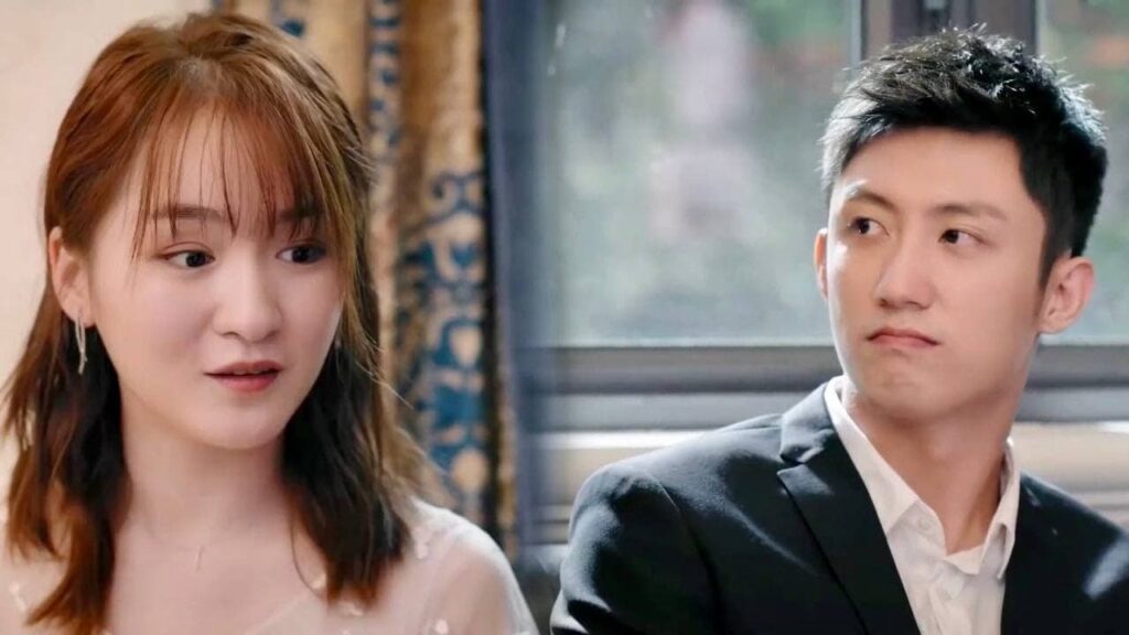 تتظاهر بالطافة لكي تتقرب من الرئيس امام مساعدته 💔😳 ( محظوظ بلقائك )