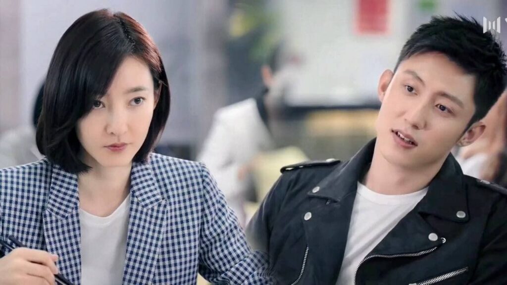 يريد الرئيس التظاهر بالبرود و القسوة امام حارسته القوية التي لا تهابه 💔😂 ( محظوظ بلقائك )