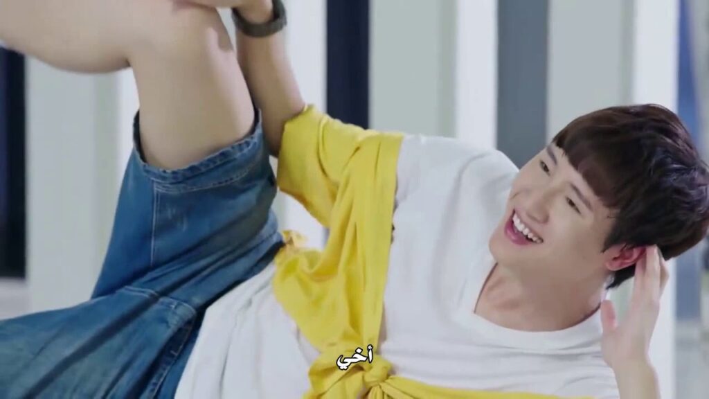 تحاول ان تكتشف فيما اذا كان حبيبها شاذا ( حبيبي المذهل )