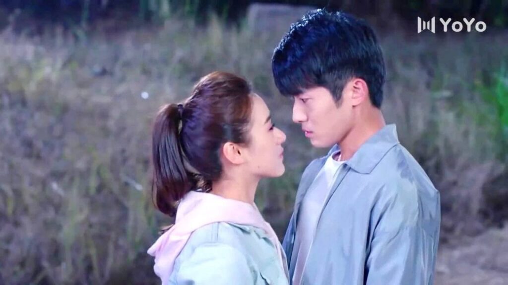 تحاول حبيبته تقبيــله بعد ان حدثته عن ماضيهم معا لكنه يرفضها و يجعلها تبكي 💔😭 ( تذكرني )