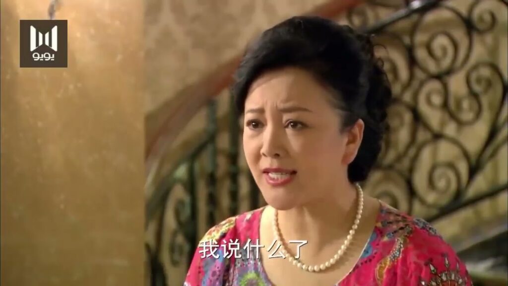 تخبر الكنة بانها و عائلتها تجلب الشؤم لابنها و تريدها ان تتطلقه 💔😱 ( سر الزوحة )