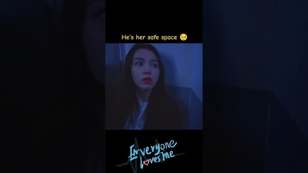 إنه المساحة الآمنة لها🥺🥰❤️ #الجميع_يحبني #EveryoneLovesMe #youku إنه المساحة الآمنة لها🥺🥰❤️ #الجميع_يحبني #EveryoneLovesMe #youku