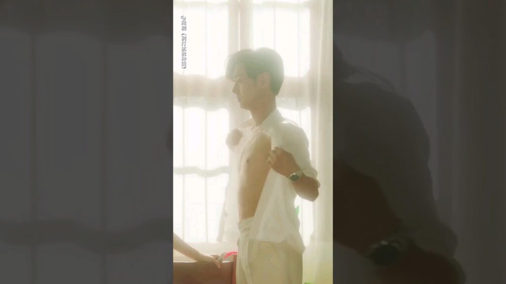 هل تحاولين التقرب مني بهذه الطريقة يا زوجتي؟  #别打扰我种田 #qumengru #lizhuoyang #屈梦汝 #李卓扬 #romance